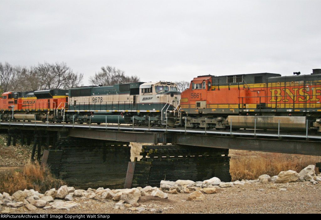 BNSF 9678